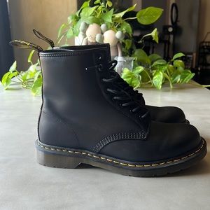 Black Dr Martens boots mens 11